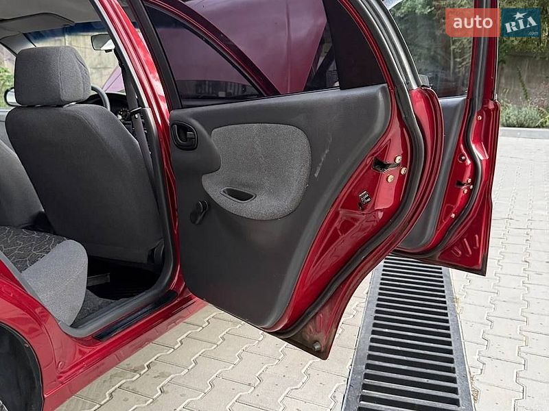 Седан Daewoo Lanos 2004 в Хмельницком
