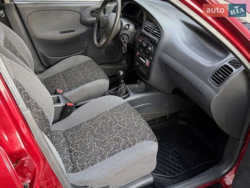 Седан Daewoo Lanos 2004 в Хмельницком