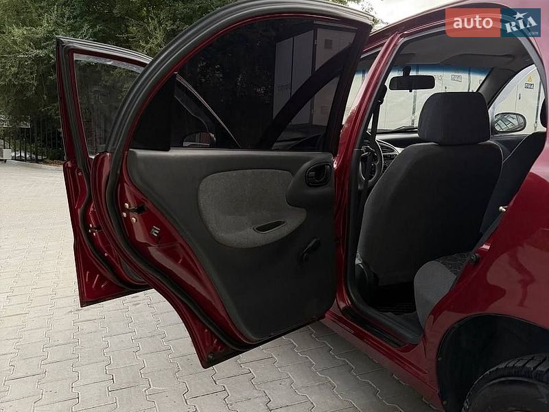Седан Daewoo Lanos 2004 в Хмельницком