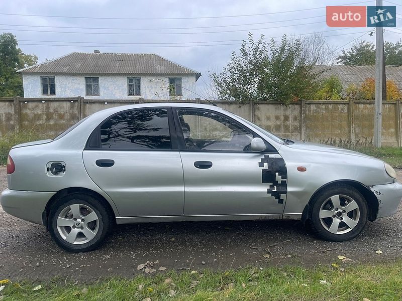 Седан Daewoo Lanos 2004 в Ізмаїлі