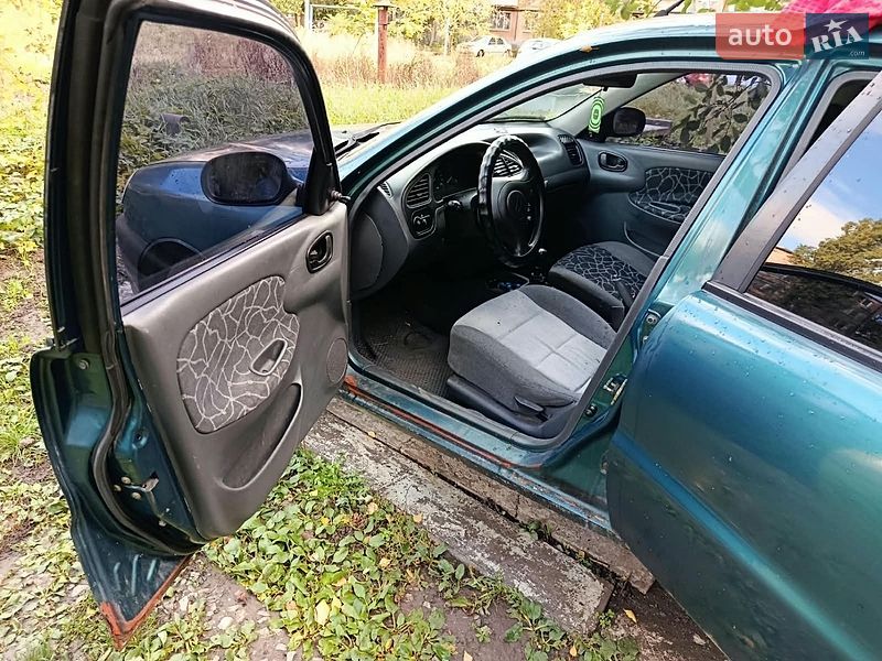 Седан Daewoo Lanos 2003 в Кривому Розі