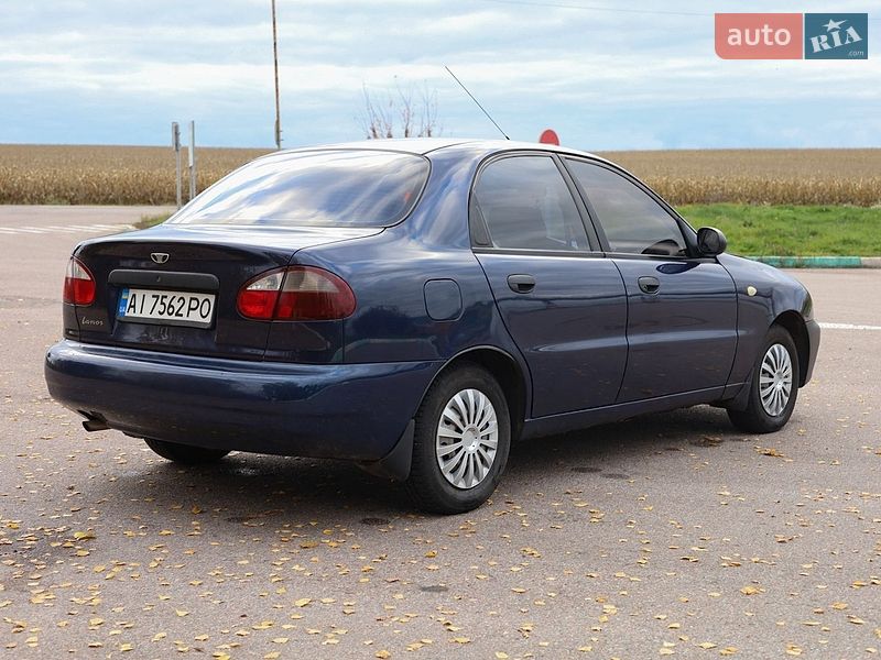 Седан Daewoo Lanos 2006 в Володарці