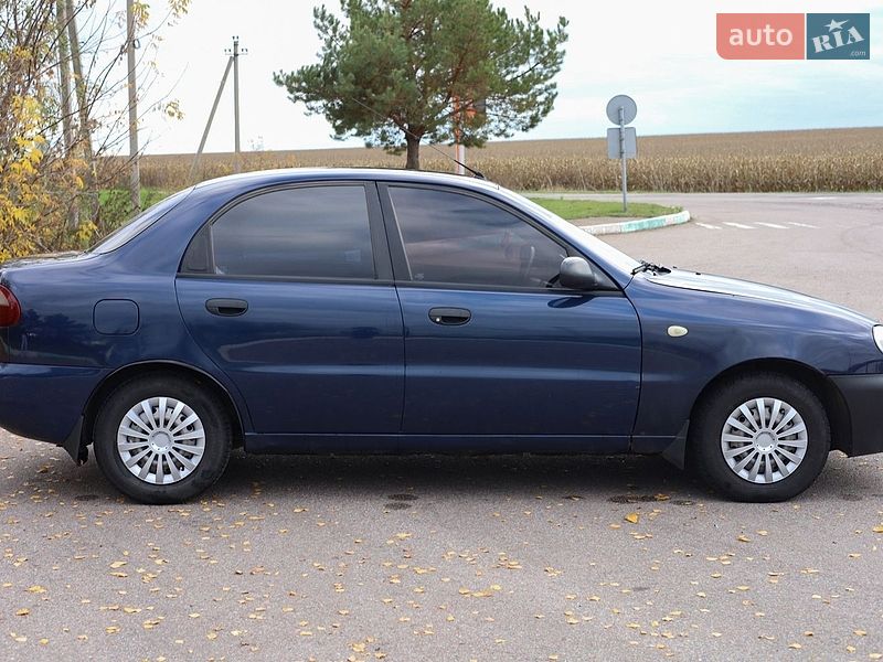 Седан Daewoo Lanos 2006 в Володарці