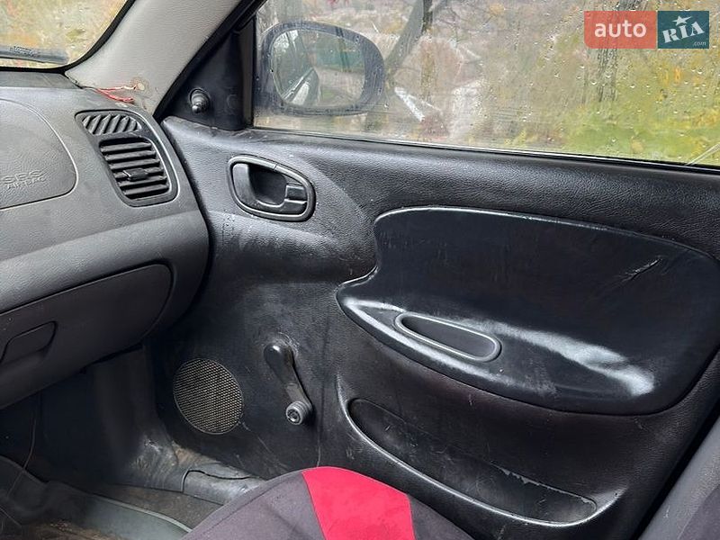 Седан Daewoo Lanos 2005 в Ромнах