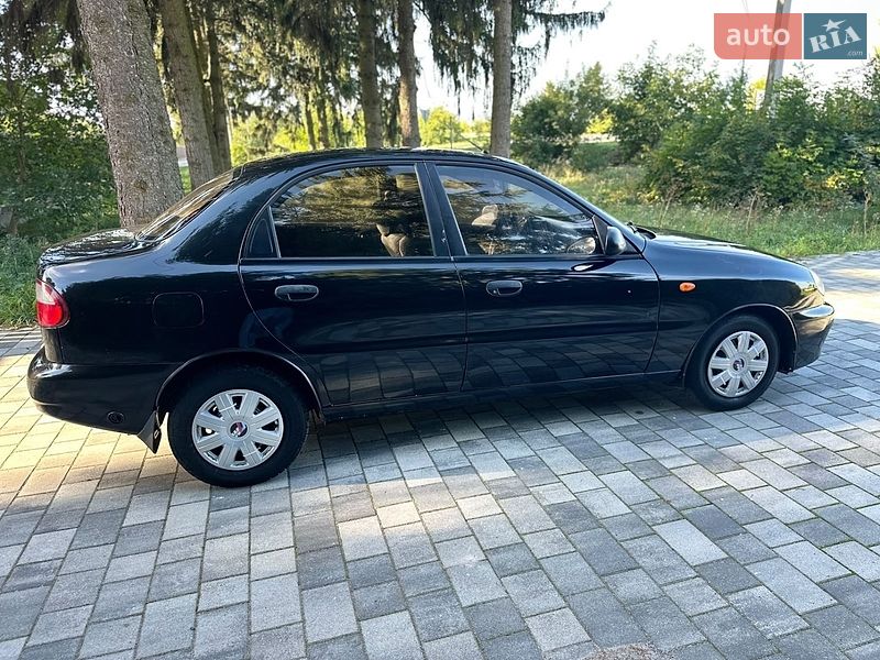 Седан Daewoo Lanos 2008 в Староконстантинове