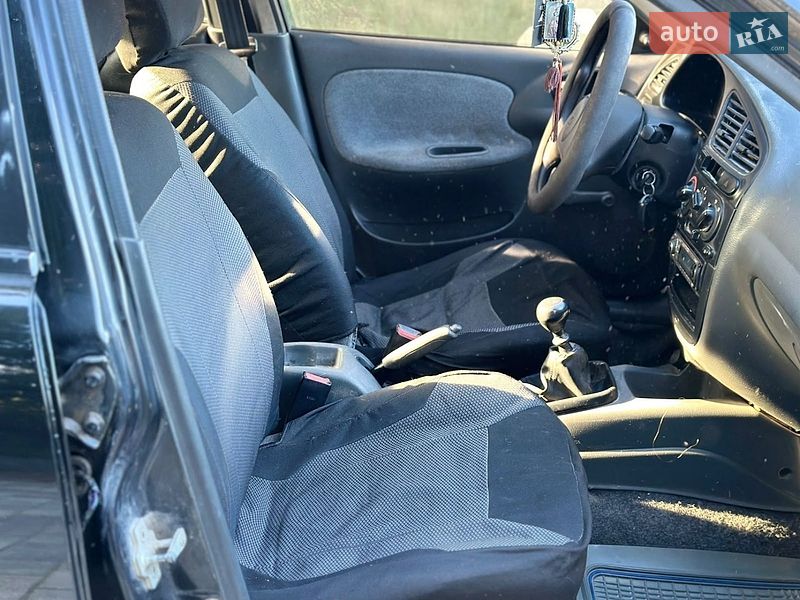Седан Daewoo Lanos 2008 в Староконстантинове