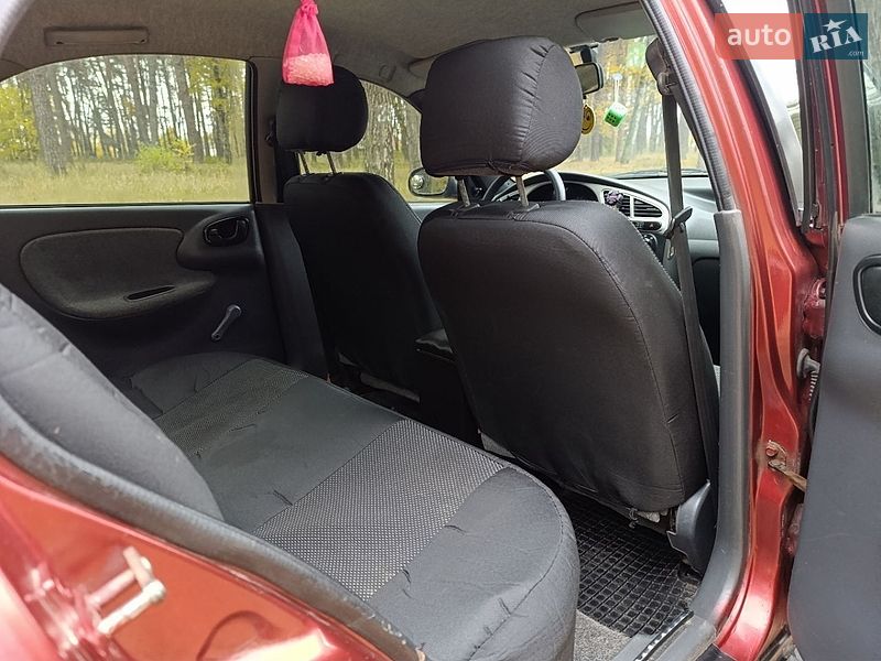 Седан Daewoo Lanos 2006 в Лебедине