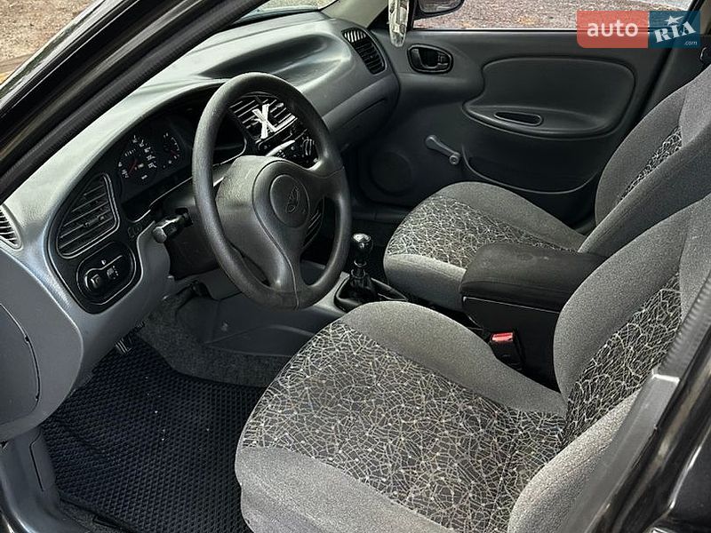 Седан Daewoo Lanos 2009 в Николаеве