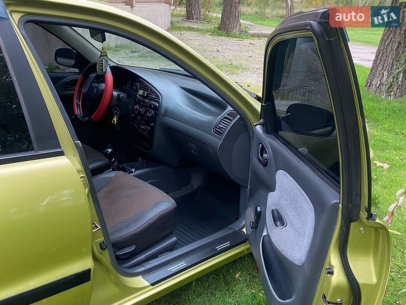 Седан Daewoo Lanos 2006 в Николаеве