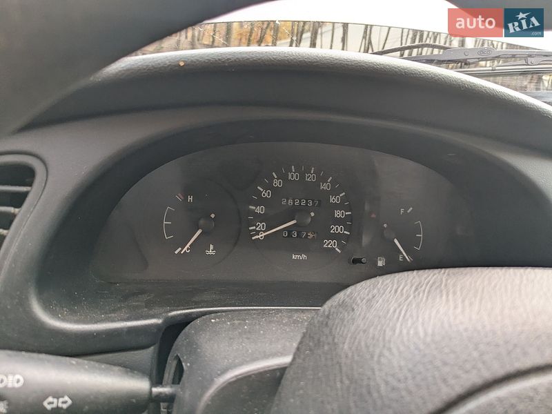 Седан Daewoo Lanos 1999 в Житомирі