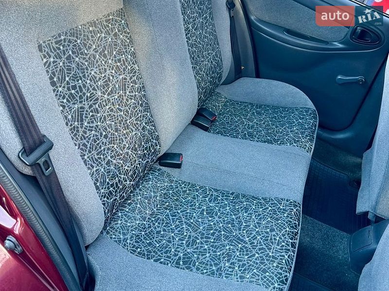 Седан Daewoo Lanos 2010 в Тернополі