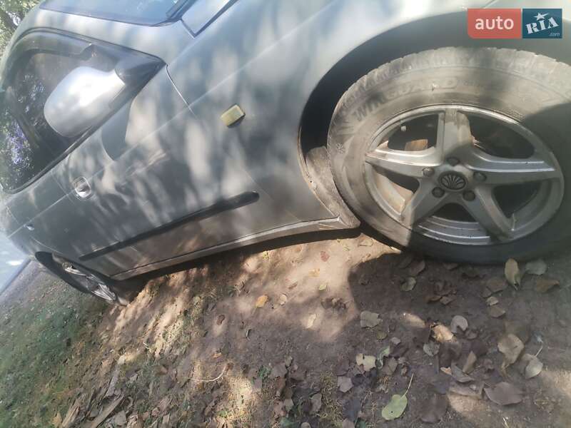 Седан Daewoo Leganza 2001 в Богуславі