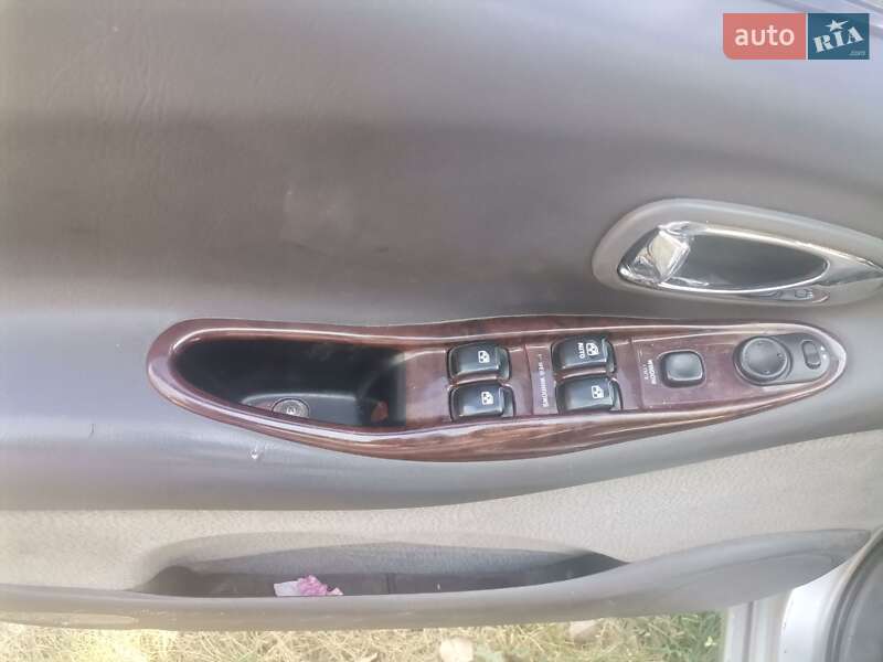 Седан Daewoo Leganza 2001 в Богуславі
