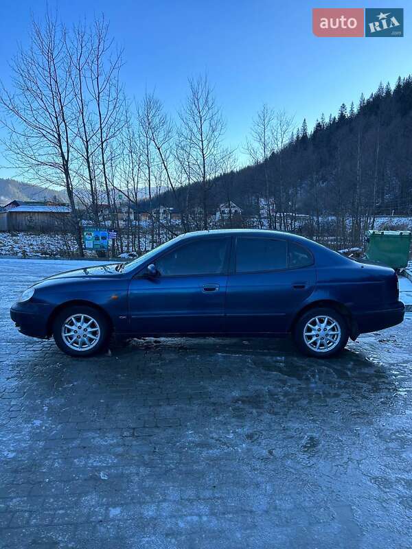 Седан Daewoo Leganza 2001 в Львове