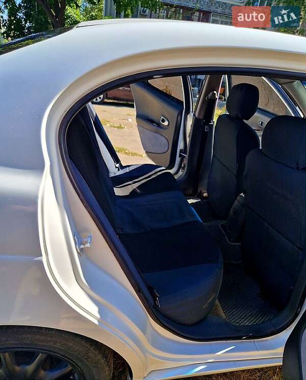 Седан Daewoo Leganza 2001 в Павлограде