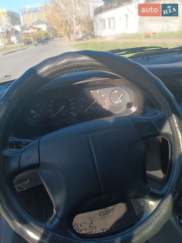 Седан Daewoo Leganza 2001 в Львове