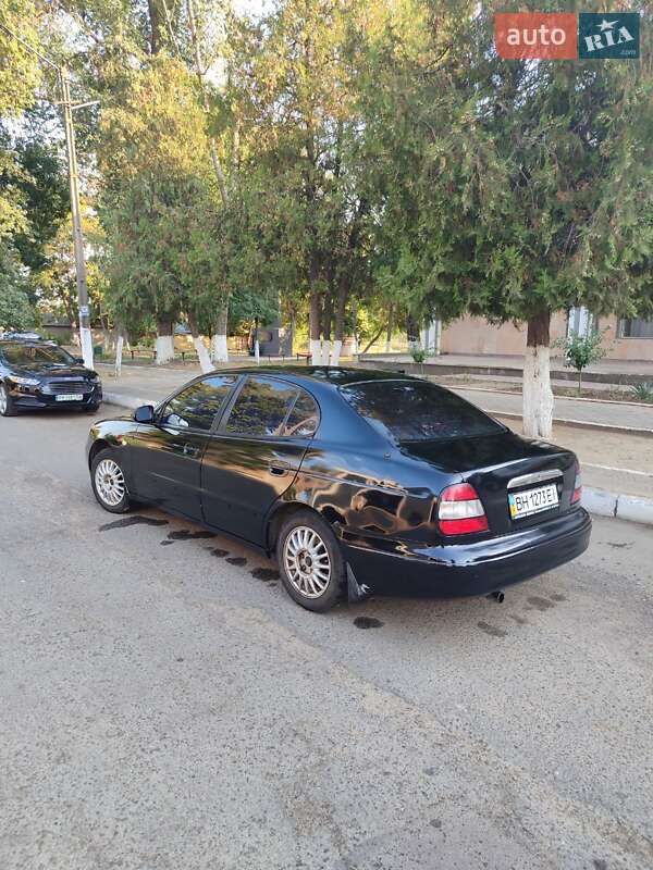 Седан Daewoo Leganza 2001 в Рени