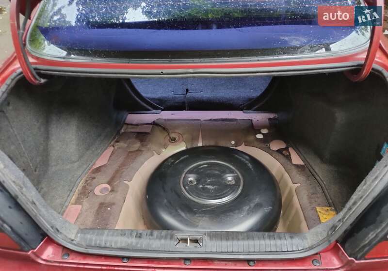 Седан Daewoo Leganza 2001 в Киеве