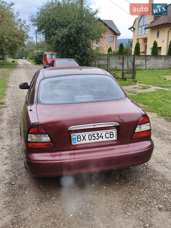 Седан Daewoo Leganza 1998 в Черновцах