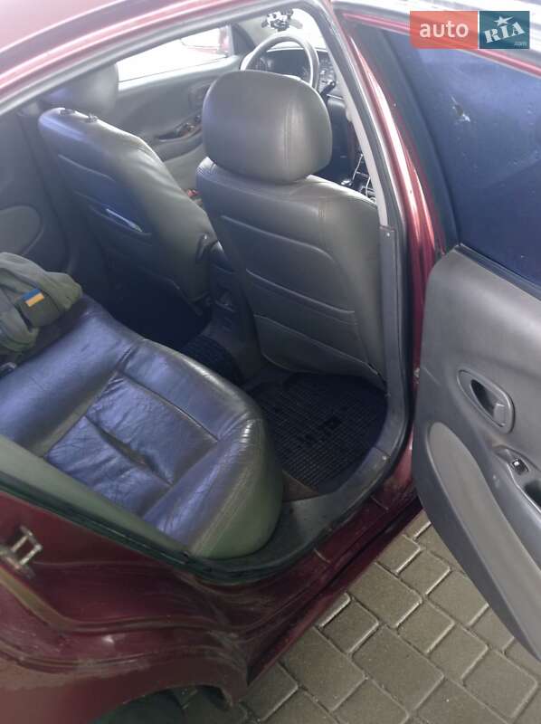 Седан Daewoo Leganza 1998 в Дніпрі