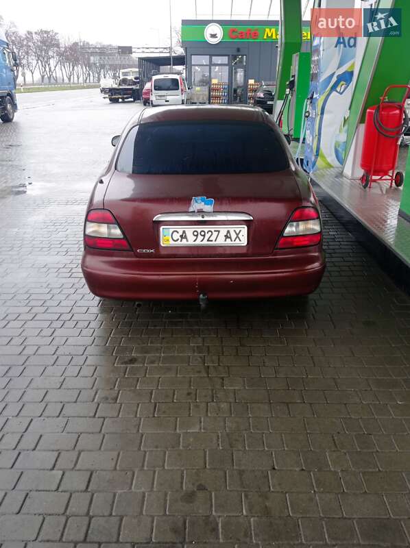 Седан Daewoo Leganza 1998 в Дніпрі