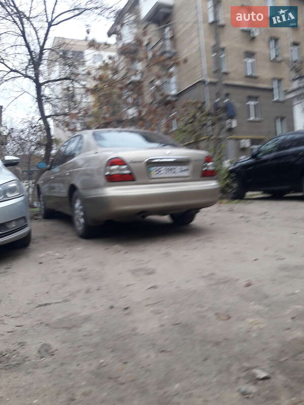 Седан Daewoo Leganza 2001 в Миколаєві