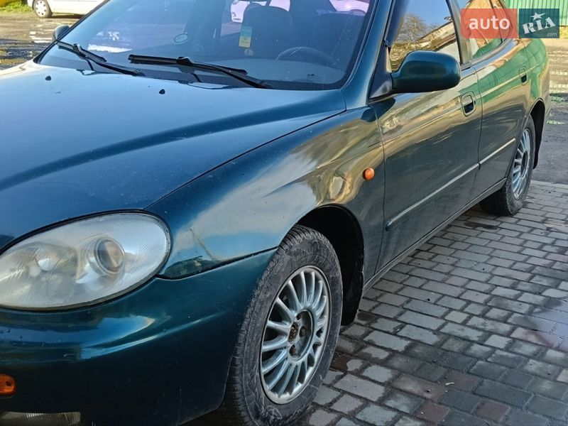Седан Daewoo Leganza 2000 в Луцке
