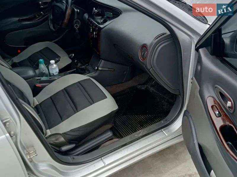 Daewoo Leganza 1998