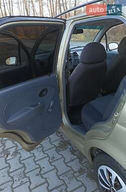 Хэтчбек Daewoo Matiz 2011 в 