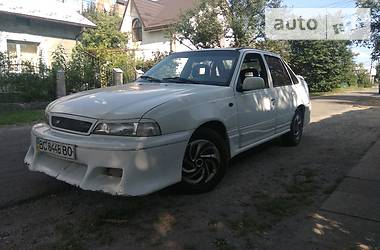 Седан Daewoo Nexia 1996 в Львове