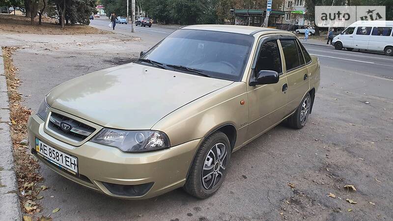 Седан Daewoo Nexia 2009 в Днепре