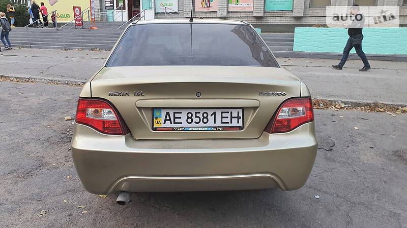 Седан Daewoo Nexia 2009 в Днепре