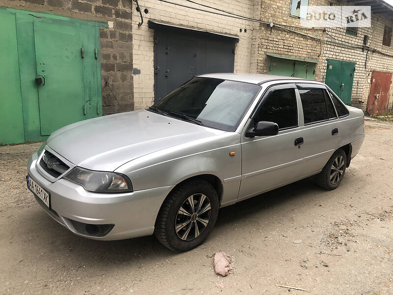 Седан Daewoo Nexia 2010 в Києві