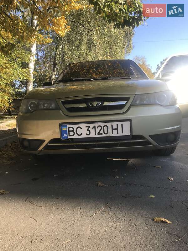 Седан Daewoo Nexia 2011 в Хмельницькому