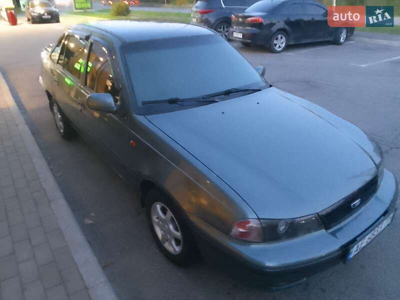 Седан Daewoo Nexia 1997 в Кривом Роге