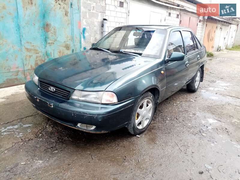 Седан Daewoo Nexia 1996 в 