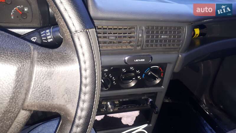 Седан Daewoo Nexia 2008 в Покровске