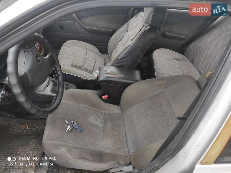 Седан Daewoo Nexia 2005 в Харкові