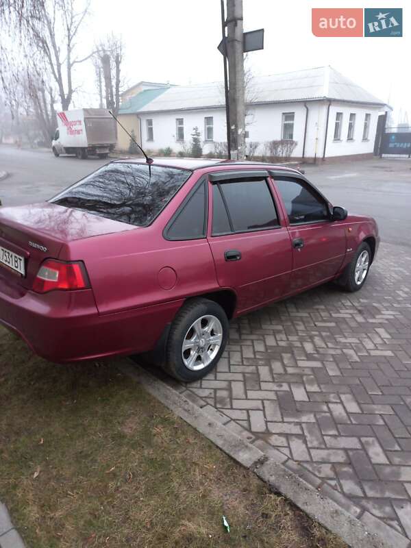 Седан Daewoo Nexia 2008 в Корсуне-Шевченковском