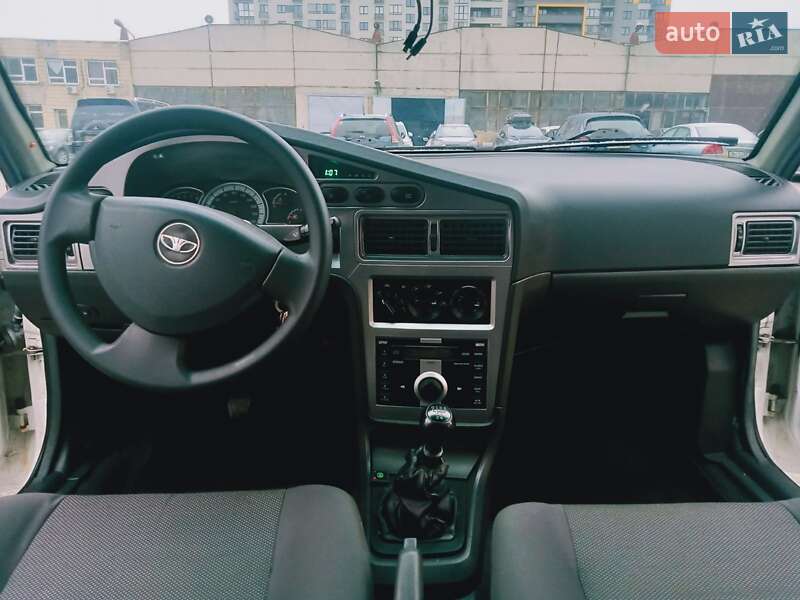 Седан Daewoo Nexia 2011 в Киеве
