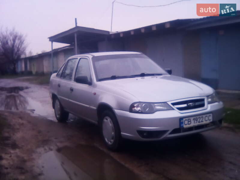 Седан Daewoo Nexia 2009 в Городні