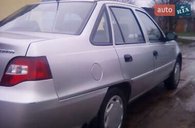 Седан Daewoo Nexia 2009 в 