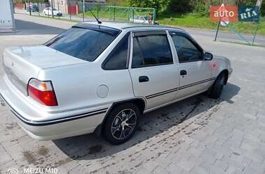 Седан Daewoo Nexia 2008 в Ужгороде