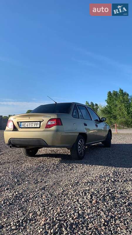Седан Daewoo Nexia 2008 в Днепре