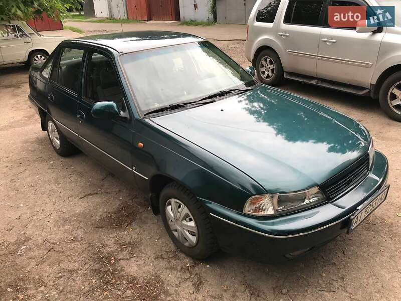 Седан Daewoo Nexia 1997 в Яготині