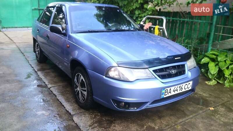 Седан Daewoo Nexia 2008 в Кропивницком