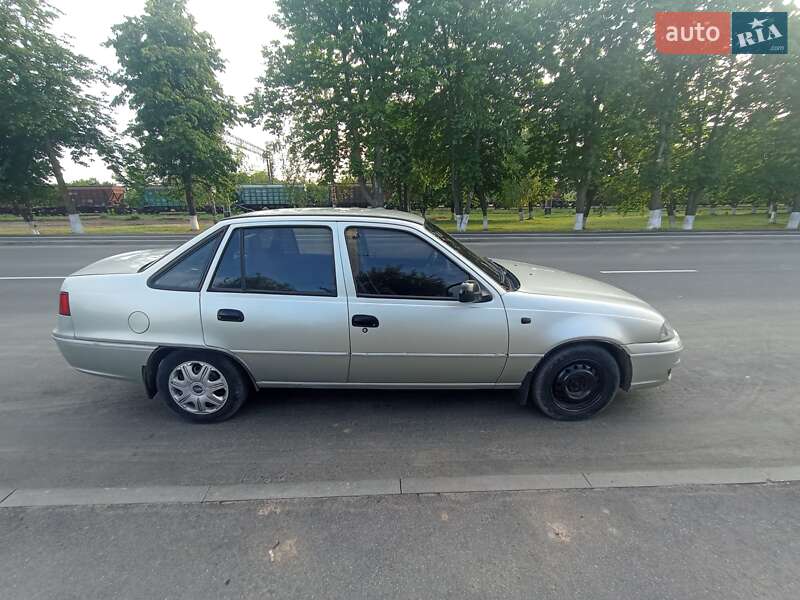Седан Daewoo Nexia 2008 в Крижополі