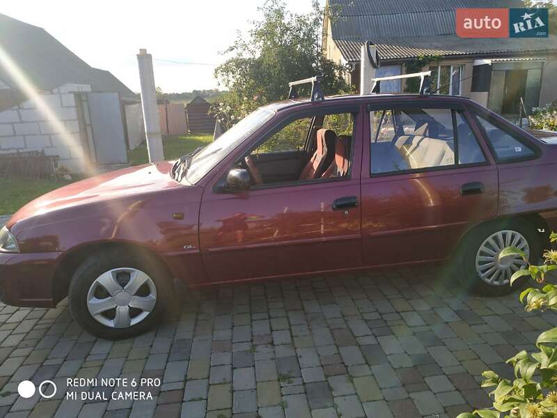 Седан Daewoo Nexia 2012 в Березане