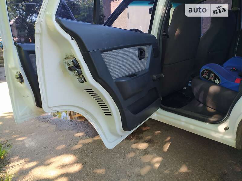 Седан Daewoo Nexia 2012 в Бердичеве