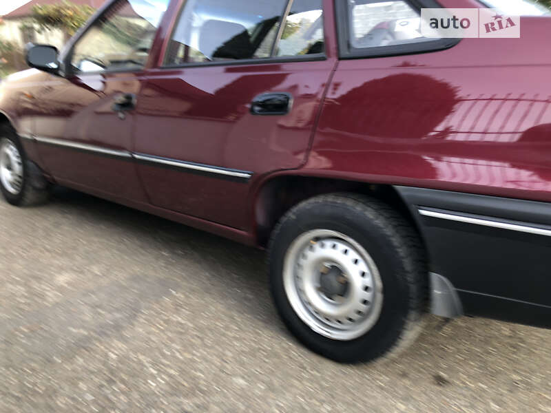Седан Daewoo Nexia 2008 в Виноградове